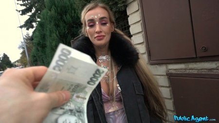Отложила дела и пошла рубить бабло